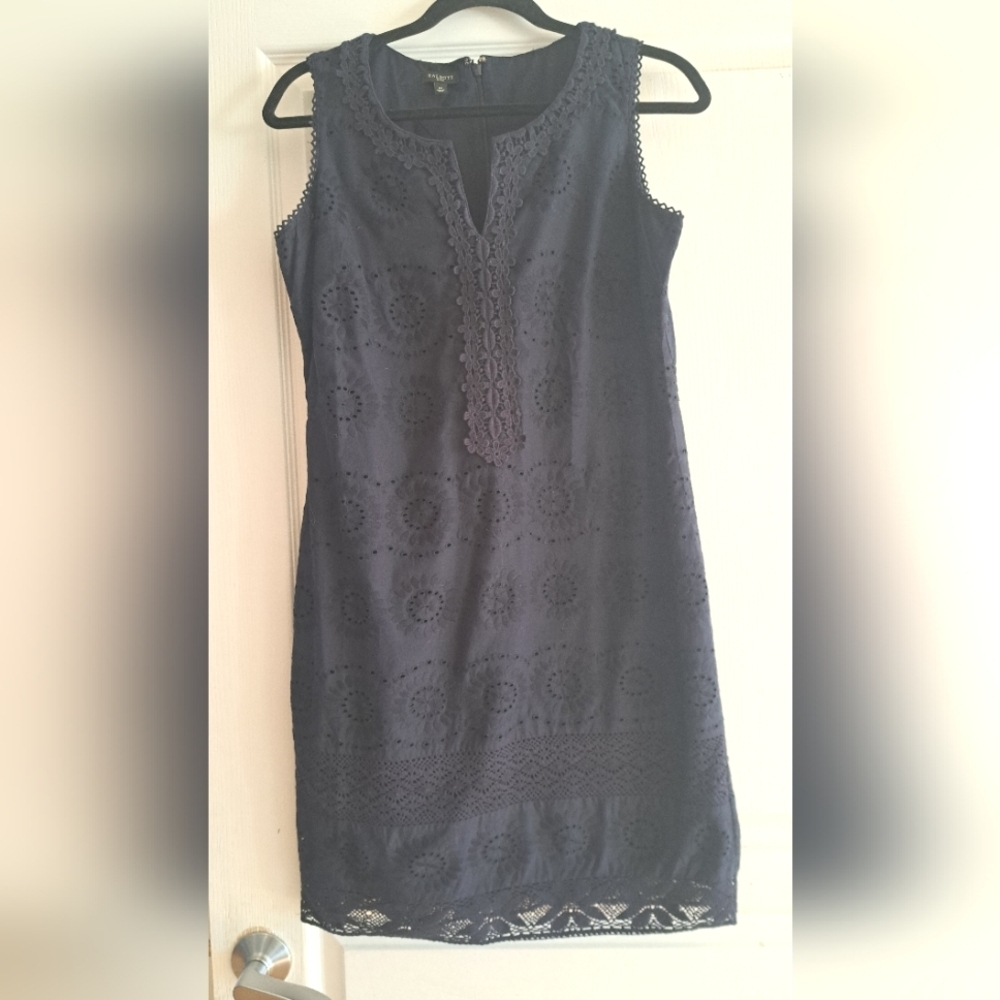 189 - 🌙 Talbots Midnight Blue Eyelet Shift Dress